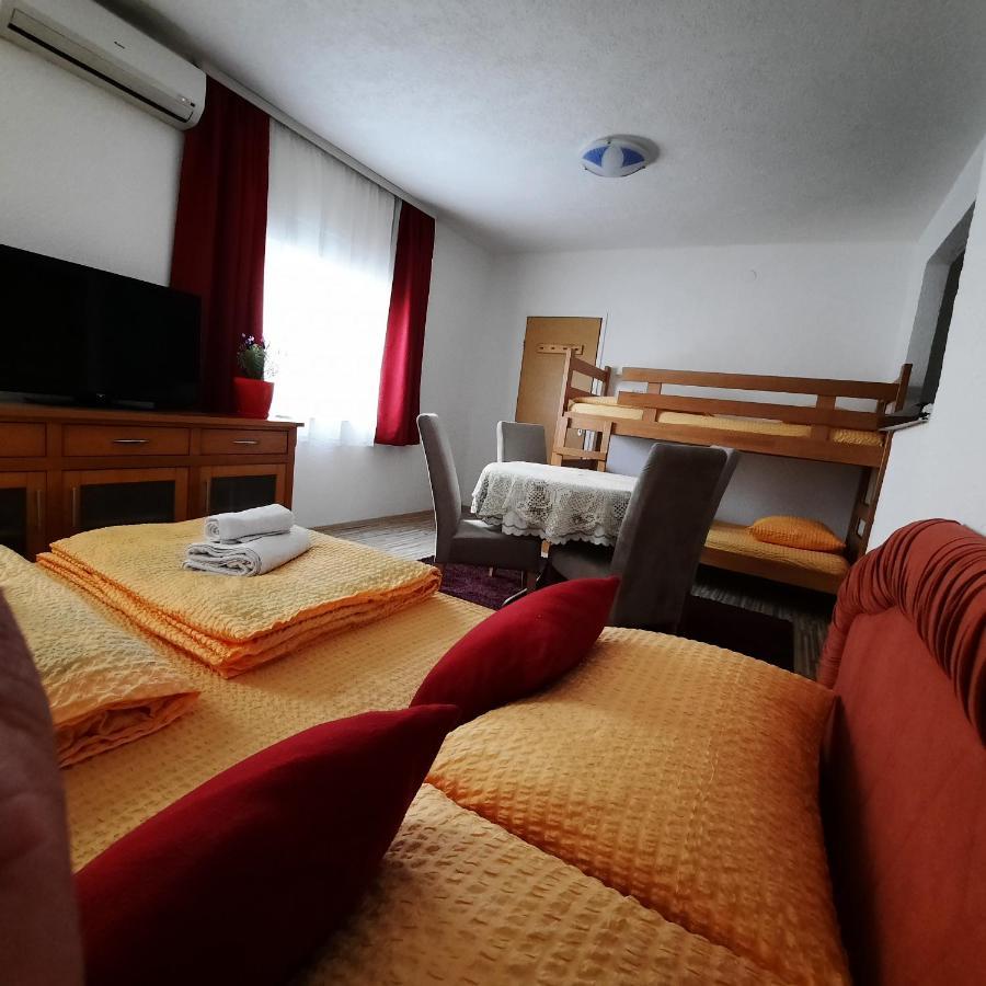 Guest House Nana Mostar Buitenkant foto