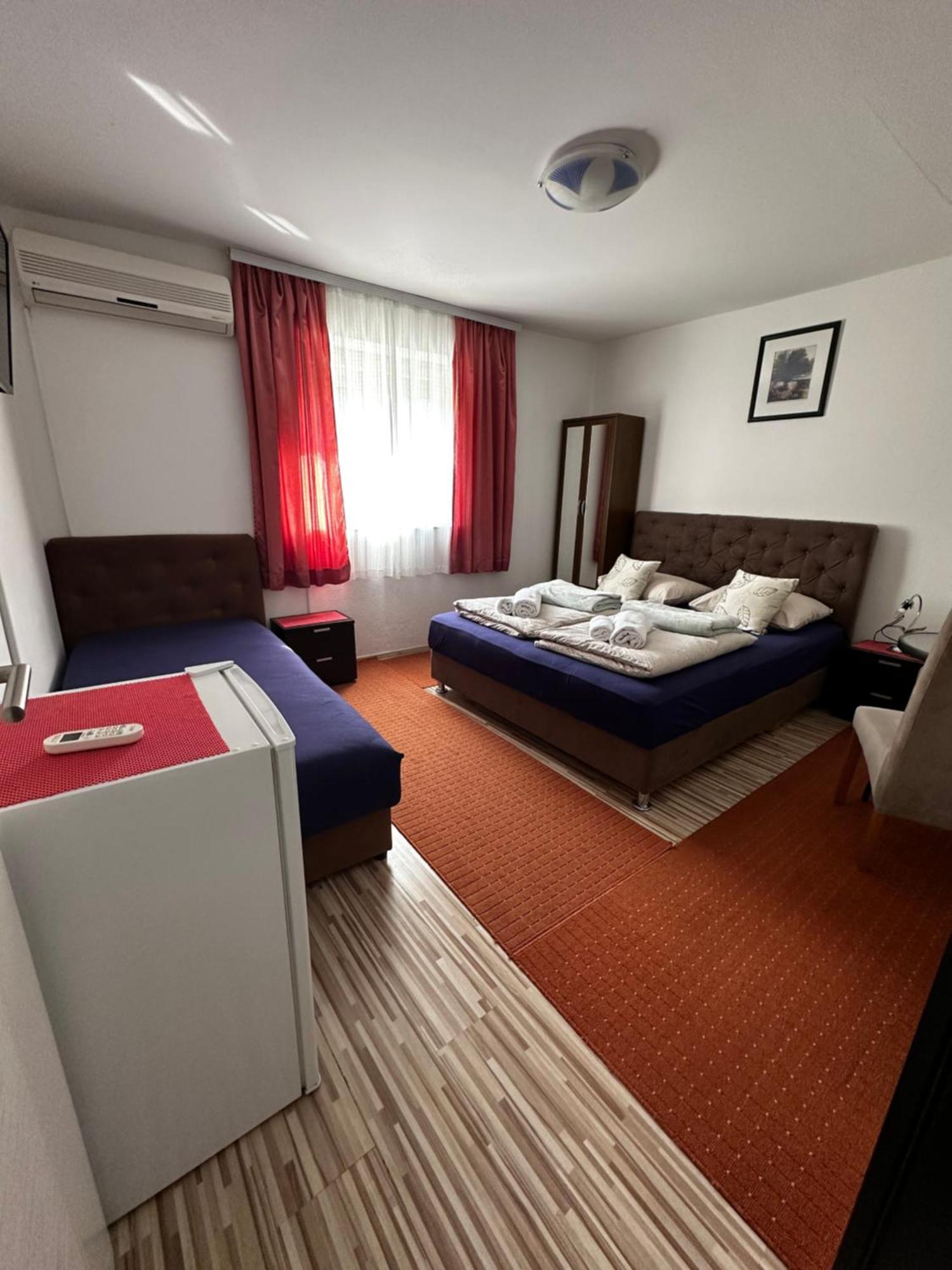 Guest House Nana Mostar Buitenkant foto