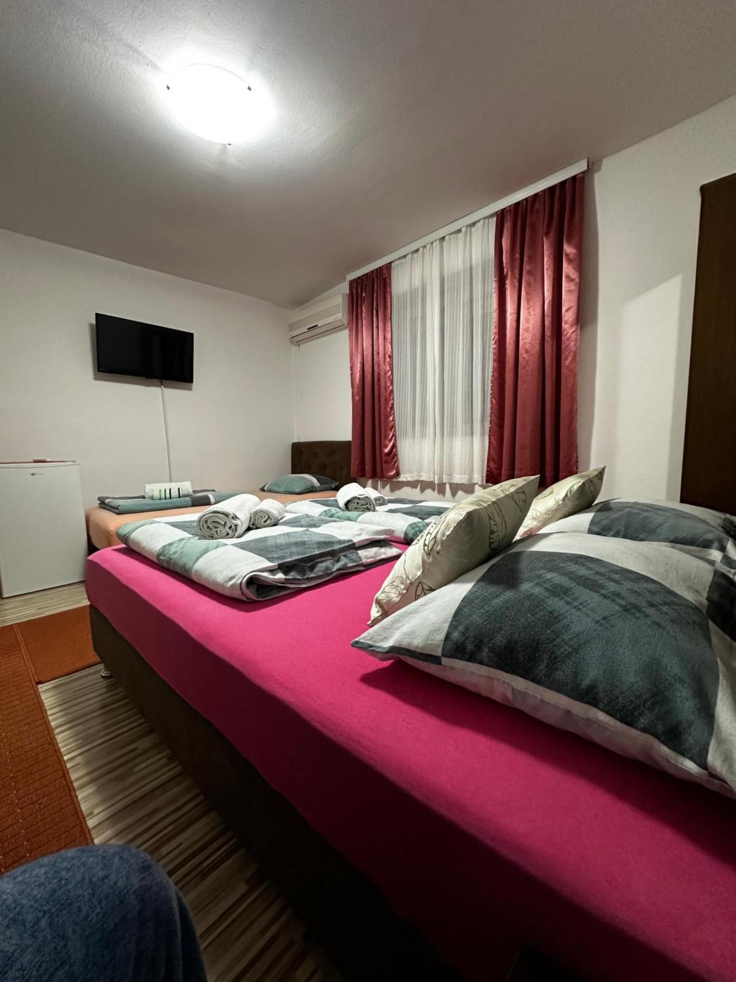 Guest House Nana Mostar Buitenkant foto