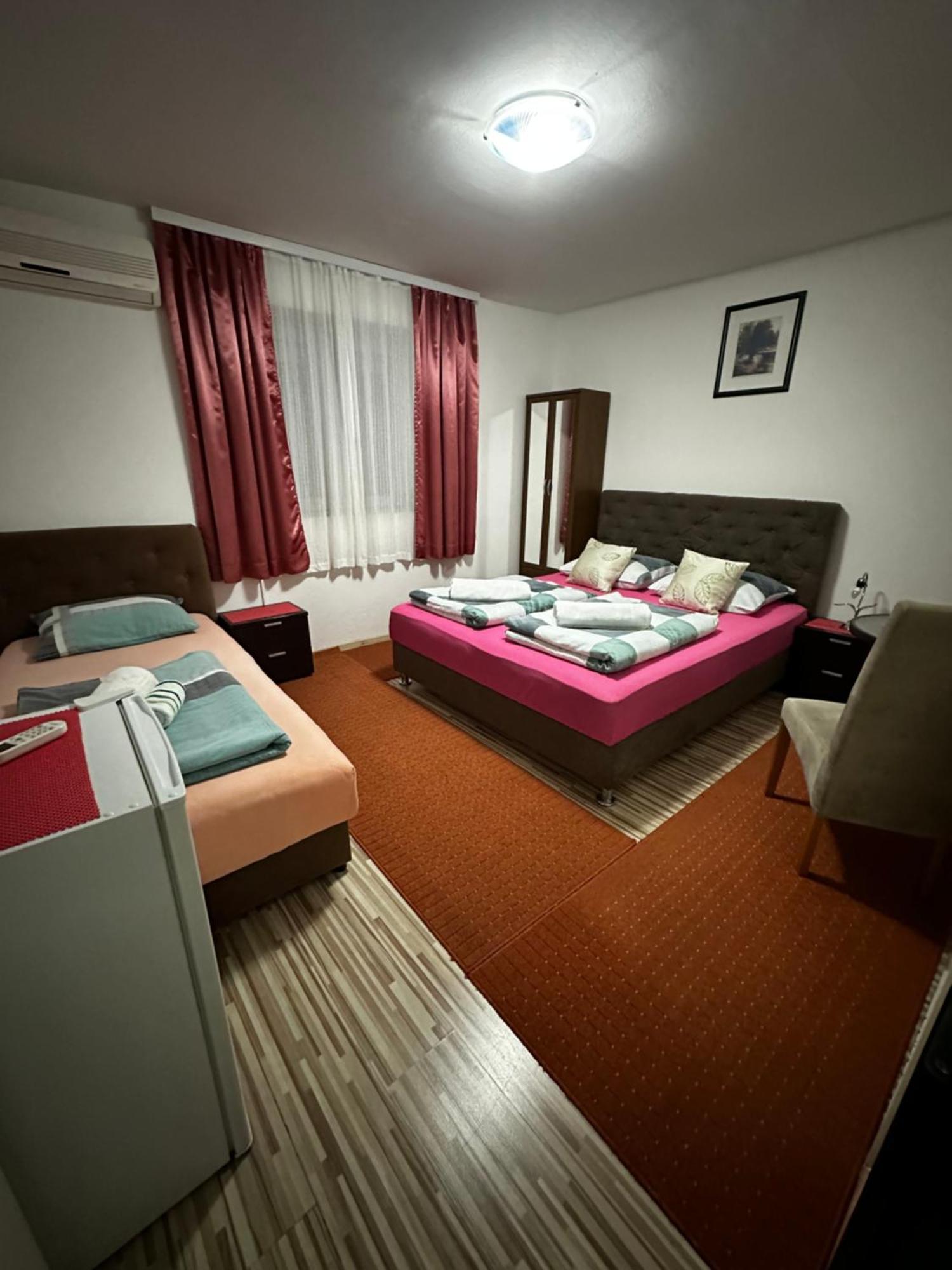Guest House Nana Mostar Buitenkant foto