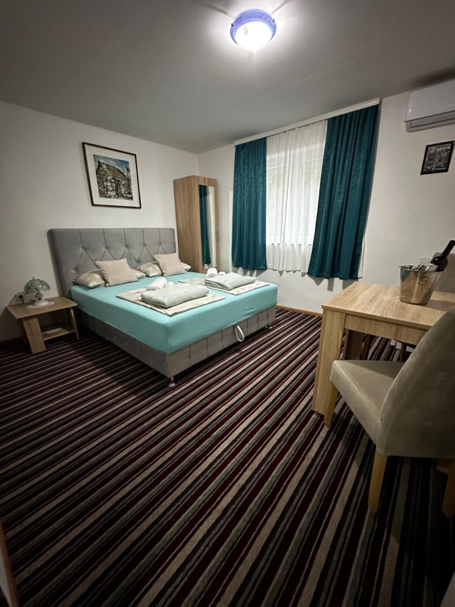 Guest House Nana Mostar Buitenkant foto