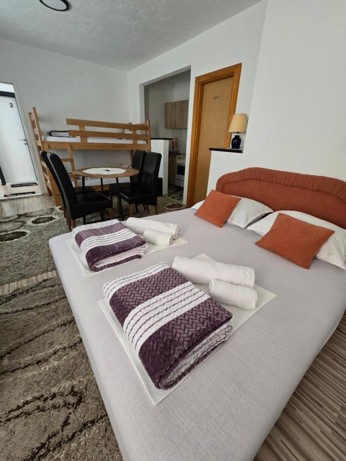 Guest House Nana Mostar Buitenkant foto